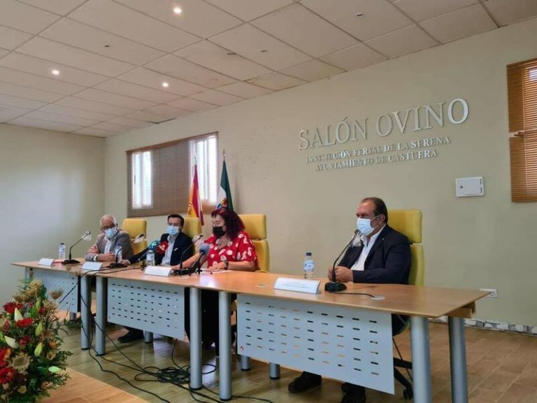 Extremadura defiende el cooperativismo para potenciar el ovino