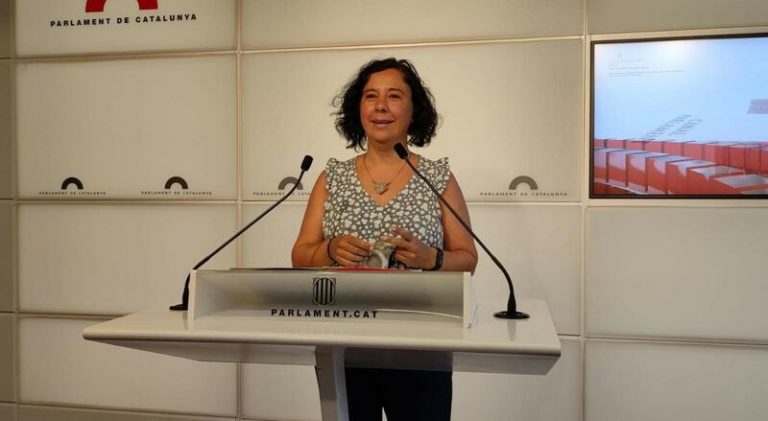 Los comunes creen que «no tiene por qué afectar al resultado» de la mesa que Sánchez esté o no