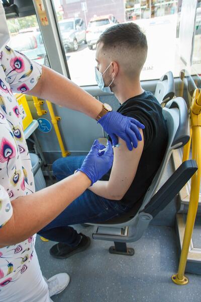Dos fallecidos y once nuevos hospitalizados en la última jornada en Extremadura