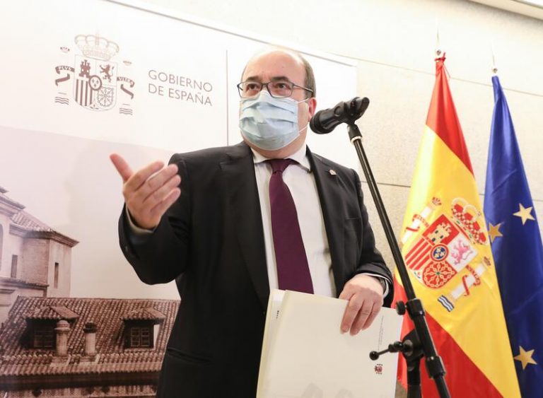 Iceta pide un discurso social «contundente» ante agresiones homófobas