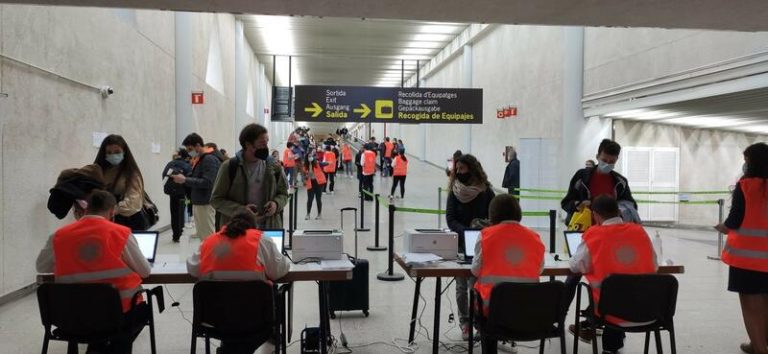 Los viajeros nacionales con certificado COVID no tendrán que rellenar el formulario en Baleares