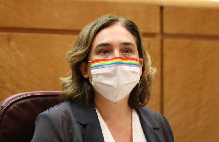 Colau insta al Ayuntamiento de Madrid a «personarse» con las víctimas de agresiones homófobas