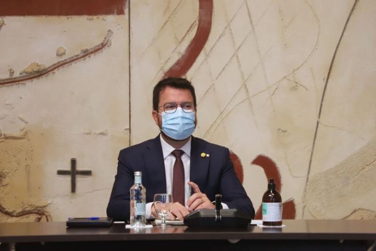 Aragonès acusa al Gobierno de «chantaje» y no querer invertir en Cataluña
