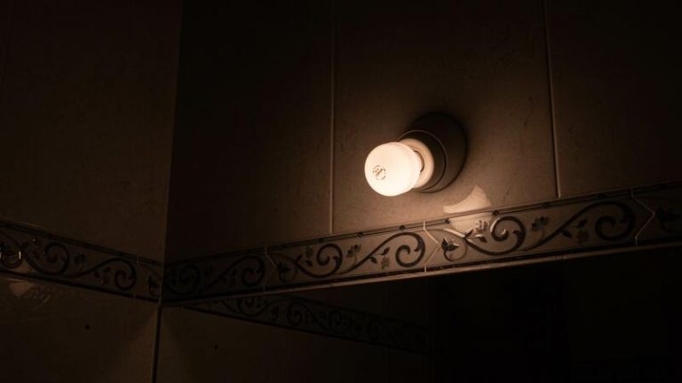 El precio de la luz bate un nuevo récord histórico: escala hasta los 152,32 MWh