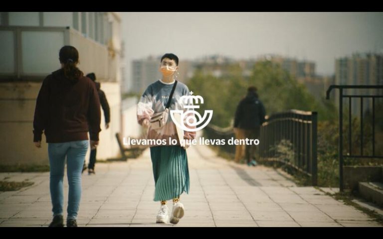 ‘Llevamos lo que llevas dentro’, la nueva campaña de Correos para transmitir su esencia
