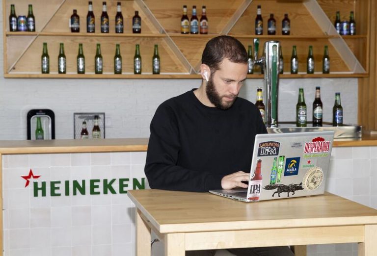 Heineken implementa un modelo híbrido de trabajo