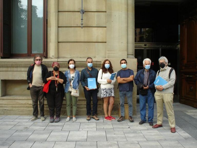 Asociaciones critican las «continuas irregularidades» de la «macrovaquería» de Caparroso