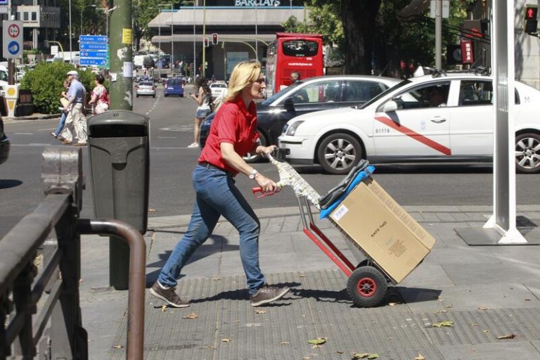 La crisis del Covid amplía la brecha de paro y de horas trabajadas por sexos