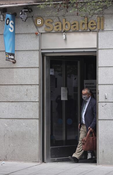 Banco Sabadell inicia la negociación formal del ERE para cerrar un acuerdo a mitad de octubre
