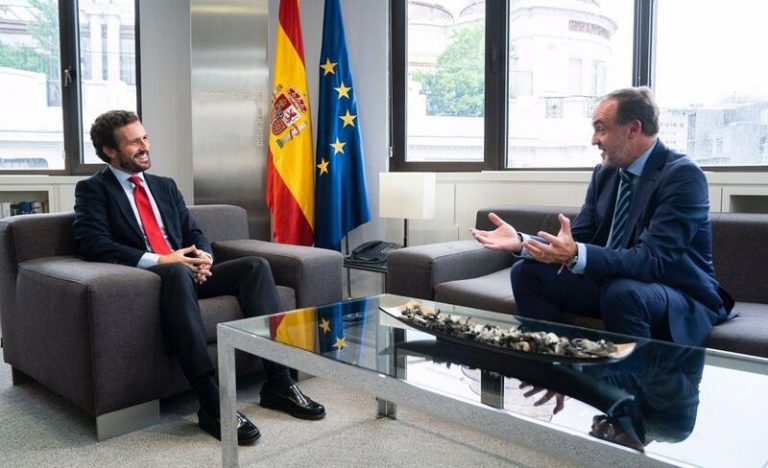 Esparza y Casado rechazan el homenaje al etarra Henry Parot