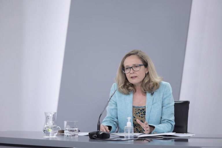 El Gobierno amplía el plazo de cobertura de las ayudas directas para autónomos y empresas
