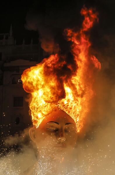 El EMTRE contabiliza 2.971 toneladas de cenizas de las Fallas de Valencia