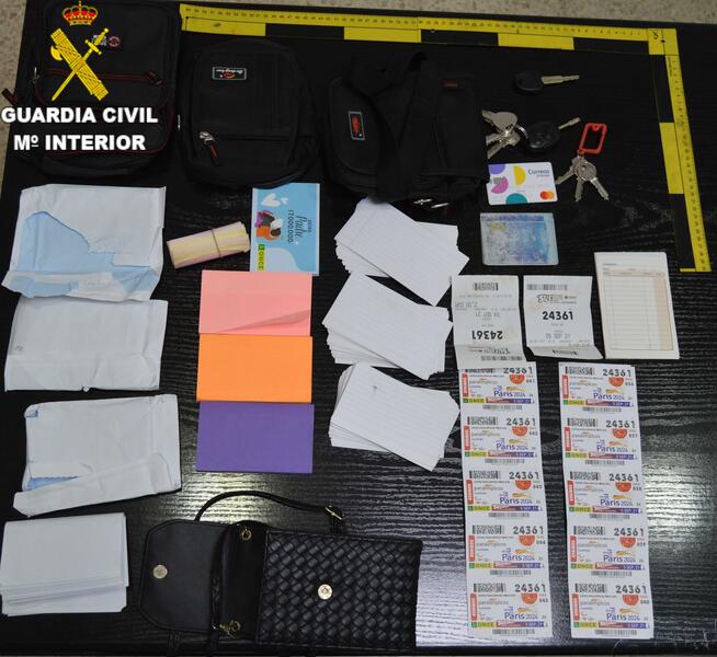 Dos detenidos por estafar 20.000 euros en joyas y otros 1.200 en efectivo a una anciana