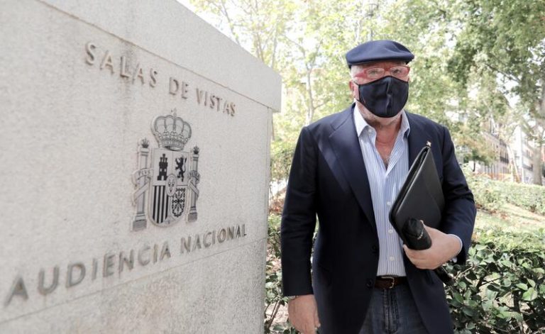 Villarejo reclama al juez que dé a «las 100 grabaciones» sobre Cospedal la misma importancia que a las demás