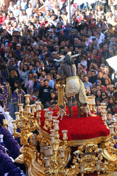 El Obispado de Málaga recomienda que los tronos lleven el mínimo número de portadores