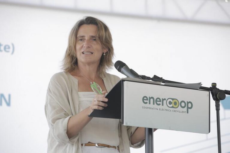 Ribera anuncia una inversión de 100 millones en ayudas para impulsar comunidades energéticas
