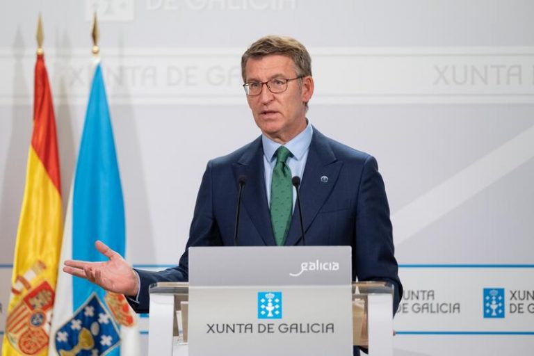 Feijóo desea que el Gobierno «acierte» con su plan para bajar beneficios a las eléctricas
