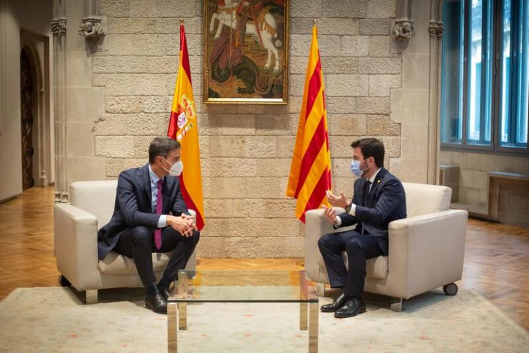 La mesa de diálogo centra el grueso de las preguntas del PP y Vox en el próximo Pleno