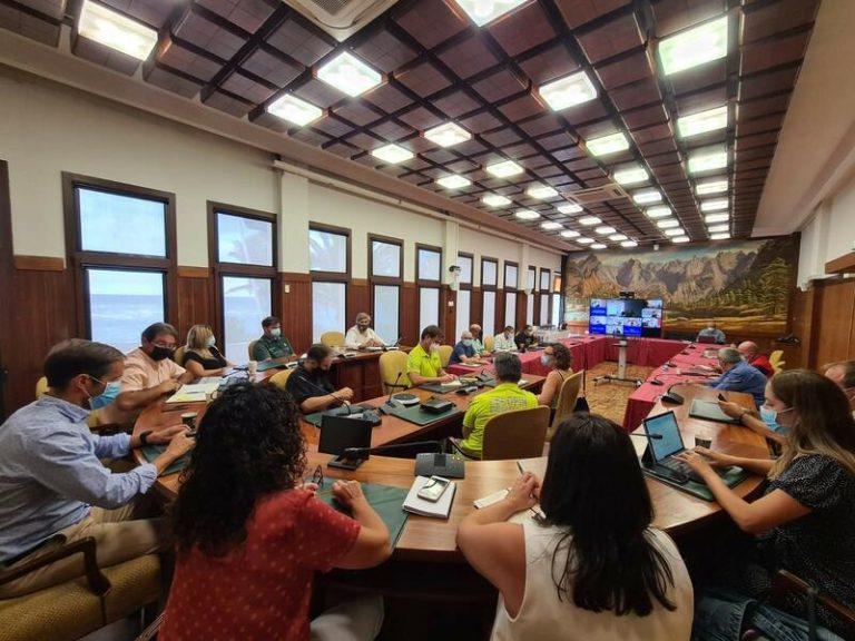 Canarias fija el plan de evacuación en La Palma
