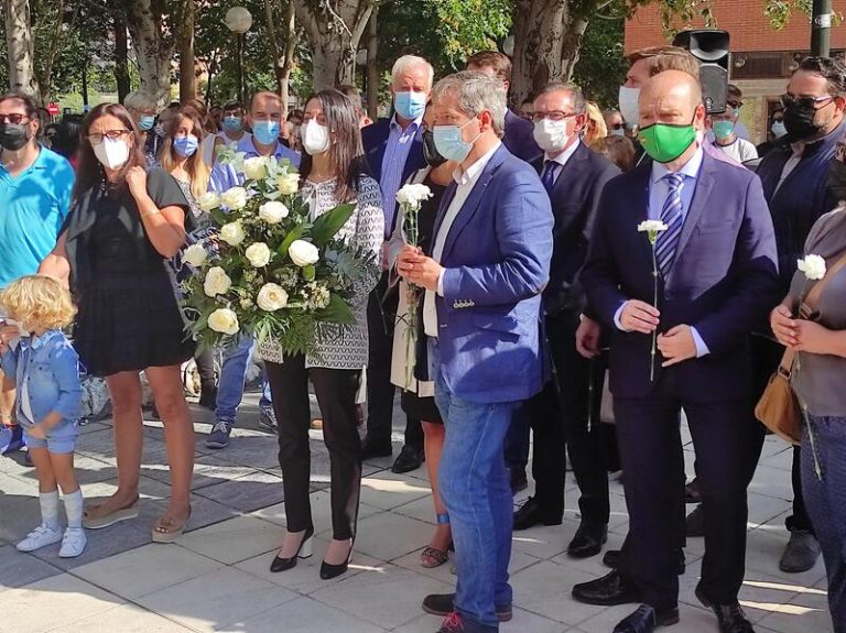 Arrimadas urge al Gobierno a que cambie la ley para evitar de manera «más fácil y rápida» los homenajes a terroristas