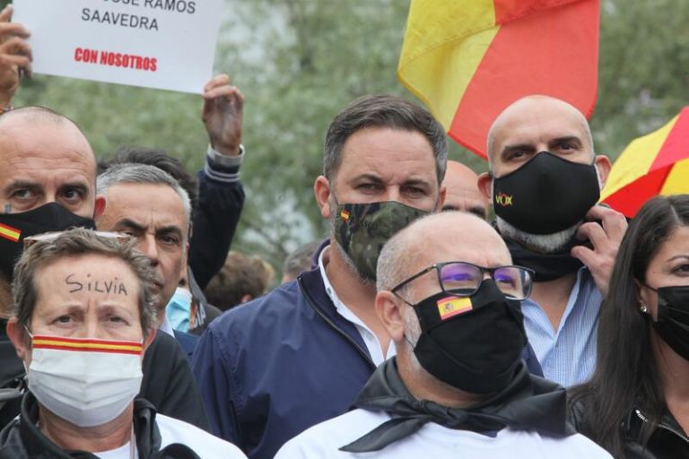Abascal (Vox) denuncia en Arrasate la «traición» a las víctimas de Pedro Sánchez, presidente «con los votos de ETA»