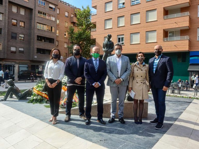 Calvo (VOX) cree que es «insólito» que se celebren actos en apoyo a terroristas