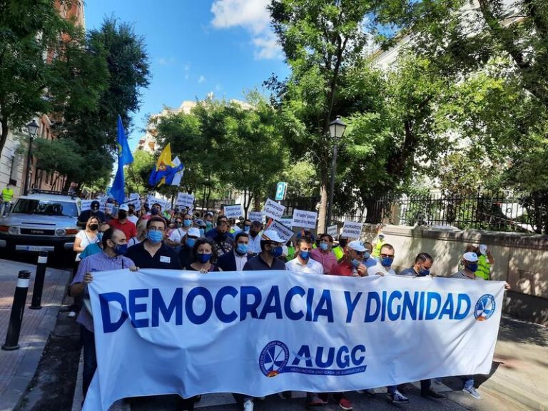 Guardias civiles reclaman igualdad de condiciones con el resto de cuerpos policiales
