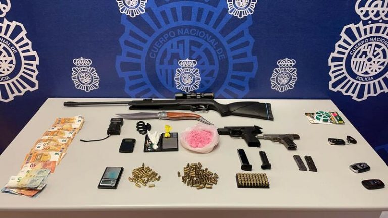 Detenidas dos personas en Elche que distribuían «cocaína rosa» y otras drogas