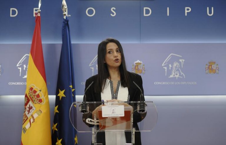 Arrimadas: El Gobierno tiene «instrumentos suficientes» para impedir actos de apoyo a terroristas