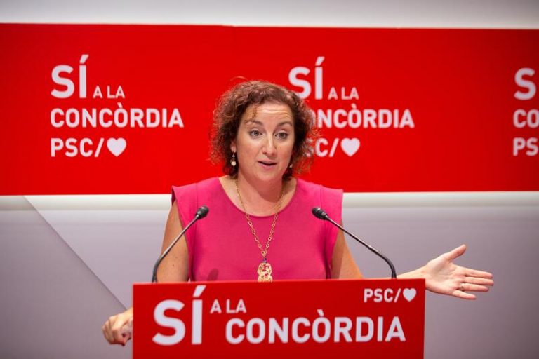 El PSC pide debatir en profundidad la ampliación de El Prat para afrontarla «en un futuro»