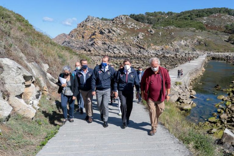 Feijóo prevé que se inoculen terceras dosis en residencias «esta semana»