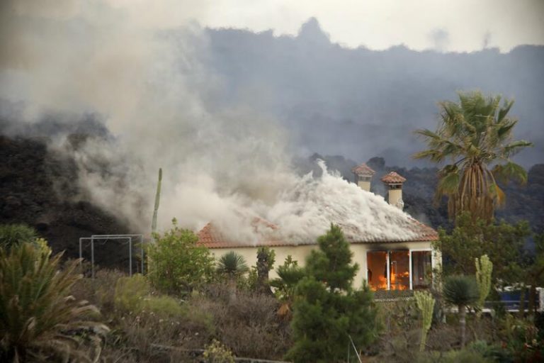 La Palma acogerá un Consejo de Gobierno para abordar la emergencia de quienes han perdido sus casas