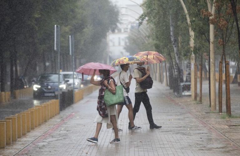 Protección Civil mantiene la alerta por fuertes lluvias