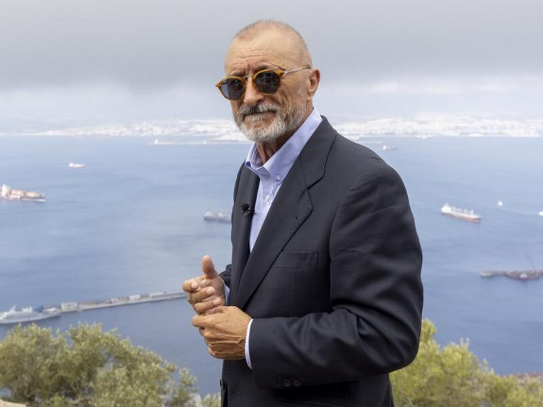 Pérez-Reverte publica ‘El italiano’: «Hay una tendencia muy española de no reconocer la virtud al enemigo»