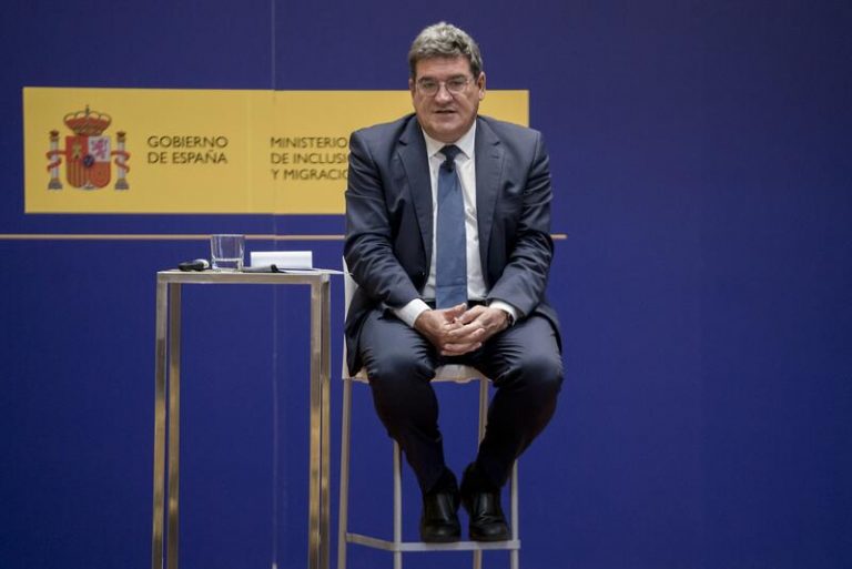 El Gobierno aprobará la reforma para que migrantes extutelados no se queden sin papeles