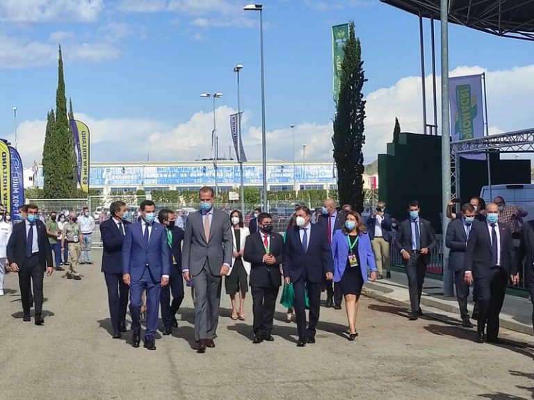 Felipe VI respalda al sector oleícola con su presencia en la inauguración de Expoliva 2021