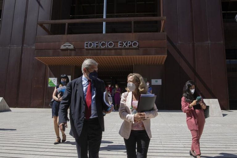 El comisario de Presupuesto: «España está en el buen camino para impulsar la recuperación»