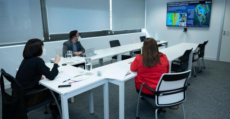 El Gobierno destaca la «imprescindible» aportación de Copernicus en el control del volcán en La Palma