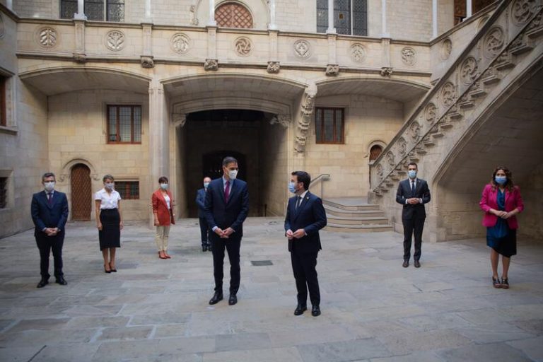 El PSOE acusa al PP de querer que fracase el diálogo con Cataluña