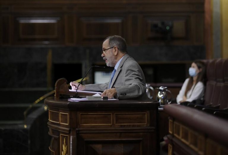 El Defensor del Pueblo pide en el Congreso «evitar los fenómenos de xenofobia»