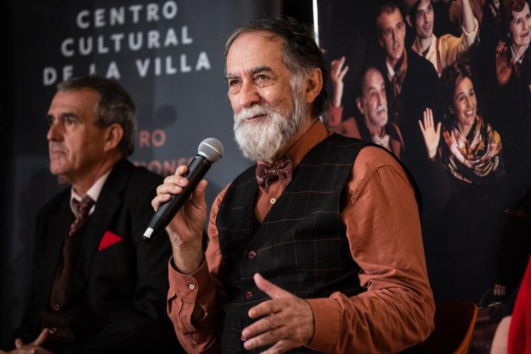 ‘El viaje a ninguna parte’ homenajea la «actividad insegura y vocacional» del teatro