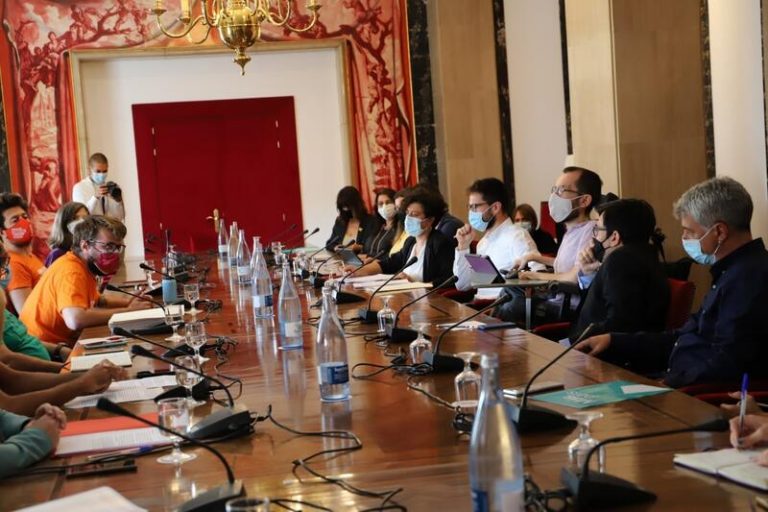 UGT pide al Gobierno «elegir en qué bando está» con la nueva ley de vivienda