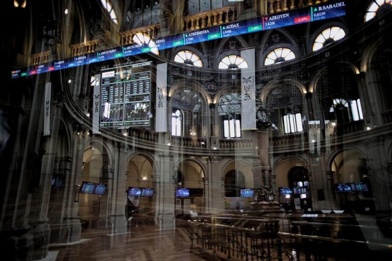 El Ibex 35 sube un 0,78% en la sesión, de camino hacia los 8.900 puntos