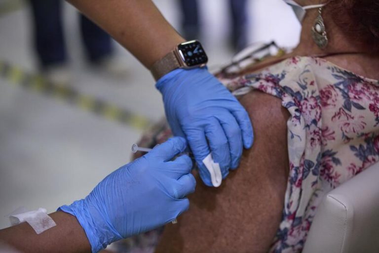 El 76,4% de la población ya ha recibido la pauta completa de vacunación contra el Covid-19
