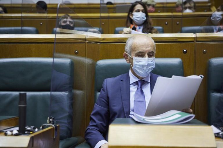 Gobierno Vasco dice que la detención de Puigdemont es consecuencia de «judicializar un problema político»