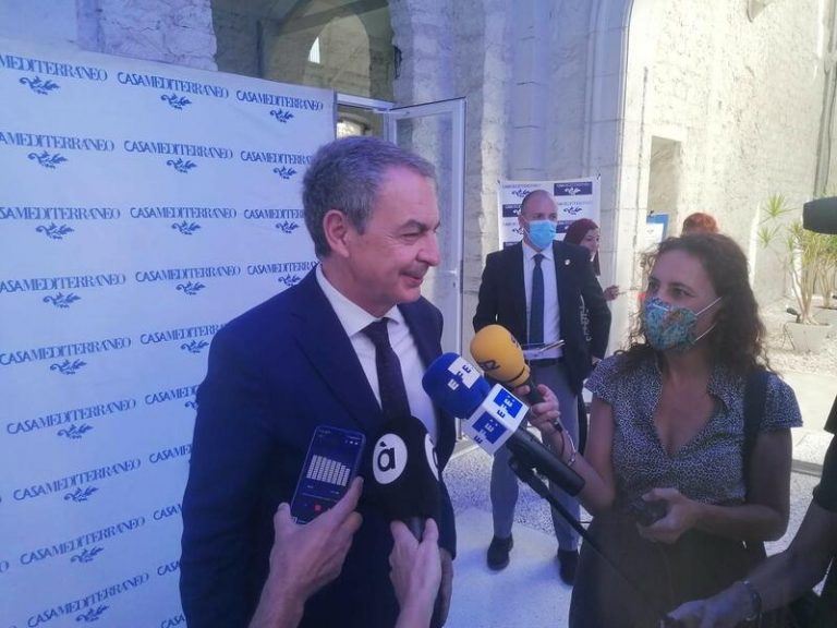 Zapatero: La detención de Puigdemont no debe «quebrar ni afectar» al diálogo del Gobierno con Cataluña