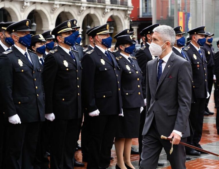 Marlaska espera aprobar «en breve» la nueva ley de cuerpos penitenciarios