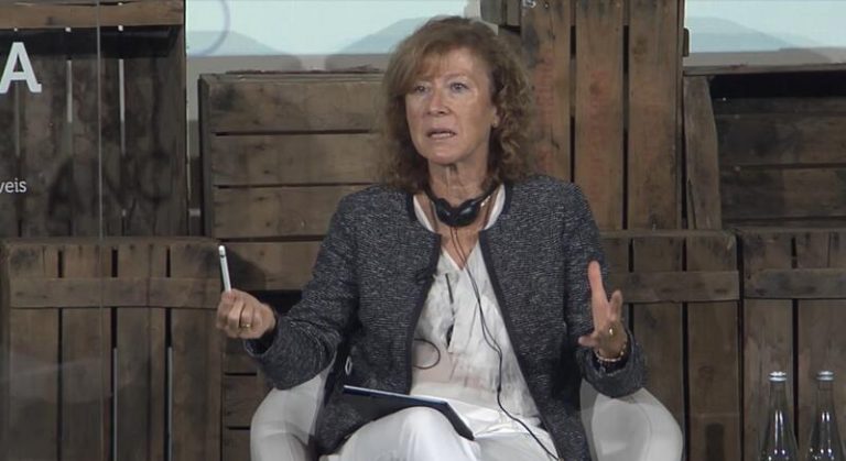 Delgado pide colaboración internacional para poner orden en la transición ecológica