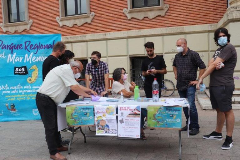 Podemos: «La declaración de Parque Regional para el Mar Menor acabaría de inmediato con los vertidos»