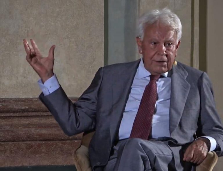González pide «cuidar los cimientos» de la Constitución